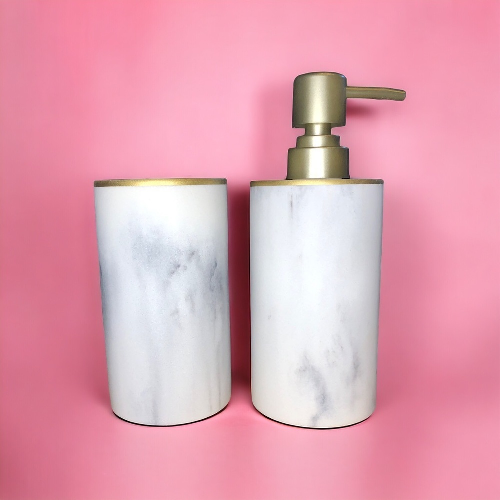 NIB Sunday Citizen 2PC Resin Bath Set